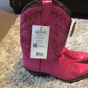 Dan post Cowgirl boots